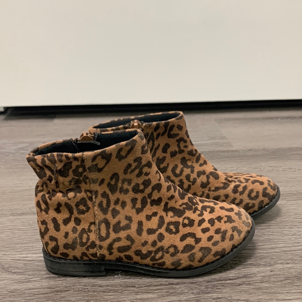 Something Navy - Girls - Scrunch Back Leopard Print Bootie - size 9